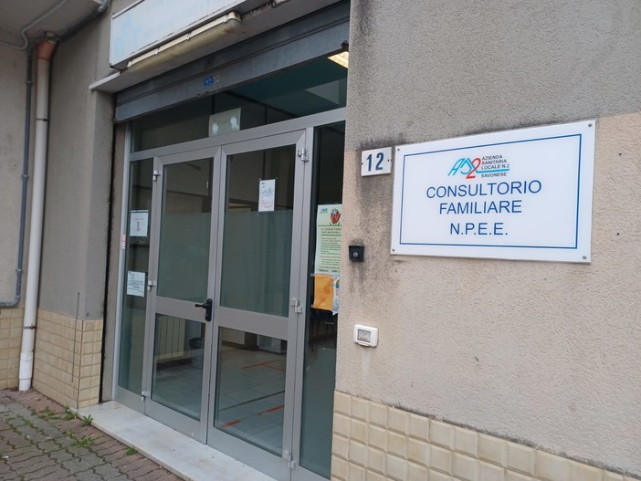 Albenga, carenza di personale al consultorio, Asl2 replica a Gaia: “In arrivo ulteriori ostetriche. Il presidio non verrà trasferito”