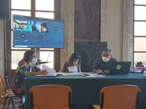 Nuova raccolta rifiuti porta a porta a Savona, tre le offerte presentate