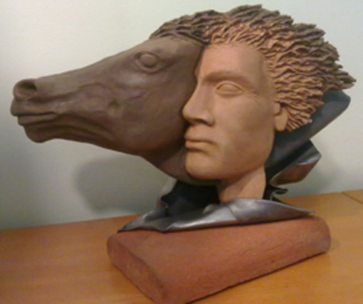 Loano, nella Sala del Mosaico la mostra dello scultore Donato Donno