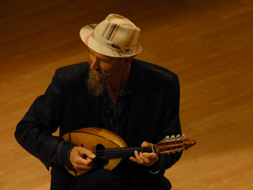 Il mandolinista Carlo Aonzo chiude la rassegna "Labirinti sonori" di Calice Ligure