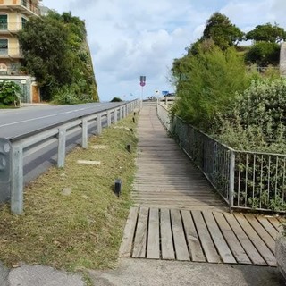 Celle, scattano i lavori nella rampa di collegamento tra la passeggiata e l'Aurelia Celle, scattano i lavori nella rampa di collegamento tra la passeggiata e l'Aurelia