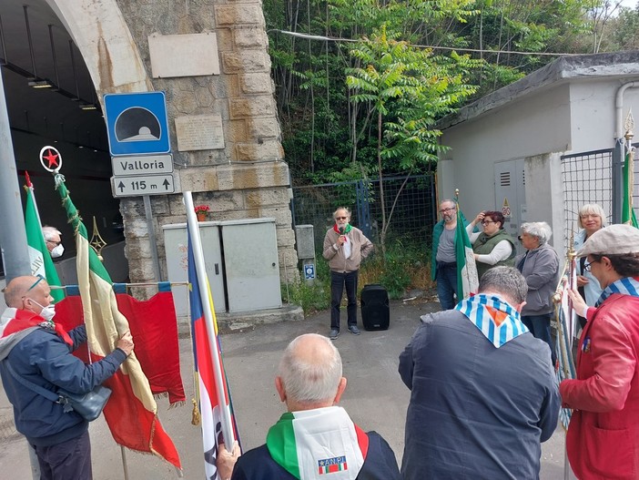 8 maggio 1945: 77 anni fa persero la vita 86 persone a causa del crollo della galleria Valloria (FOTO e VIDEO) 8 maggio 1945: 77 anni fa persero la vita 86 persone a causa del crollo della galleria Valloria (FOTO e VIDEO)