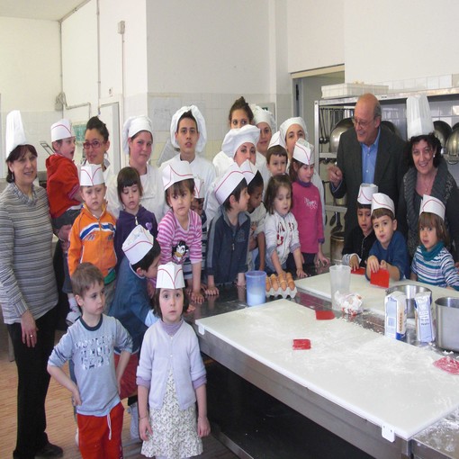 Alassio: "Chef per un giorno" pizza, focaccia e gnocchi per l'integrazione e la socializzazione scolastica