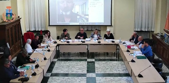 Ceriale approva l’aggiornamento del Piano di Emergenza per la riapertura del passaggio pedonale di Rio Fontana Ceriale approva l’aggiornamento del Piano di Emergenza per la riapertura del passaggio pedonale di Rio Fontana