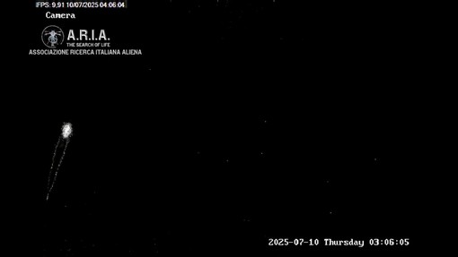 Scia luminosa nei cieli savonesi: era un bolide. Maggioni (Aria):  “Esclusa l’origine extraterrestre”