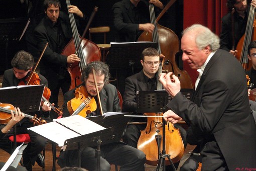 L’Orchestra Sinfonica di Savona festeggia il ventennale con un Galà al Teatro Chiabrera L’Orchestra Sinfonica di Savona festeggia il ventennale con un Galà al Teatro Chiabrera