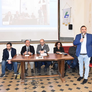 Il Pd sulla sanità: "Fughe fuori per 52 milioni e 90mila liguri rinunciano a curarsi" (VIDEO)