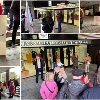 Ato idrico, associazioni in Consiglio regionale: chiedono la revoca di Claudio Scajola da commissario (FOTO)