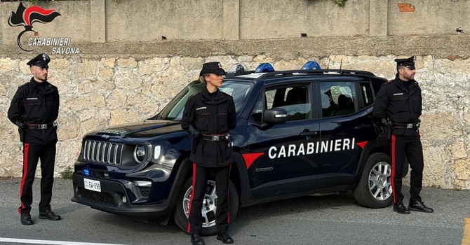 Sorpreso con l'ex moglie e i figli nonostante il divieto di avvicinamento: 30enne arrestato a Toirano