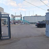 Infortunio sul lavoro a Savona: operaio cade da una impalcatura, trasportato al Santa Corona