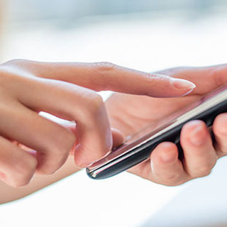 Servizi a pagamento che si attivano automaticamente sui nostri telefonini, Polizia Postale avverte: "Attenzione!"