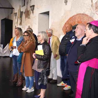 Moderno e antico s'incontrano nel Chiostro Francescano con la mostra &quot;Sfere&quot;