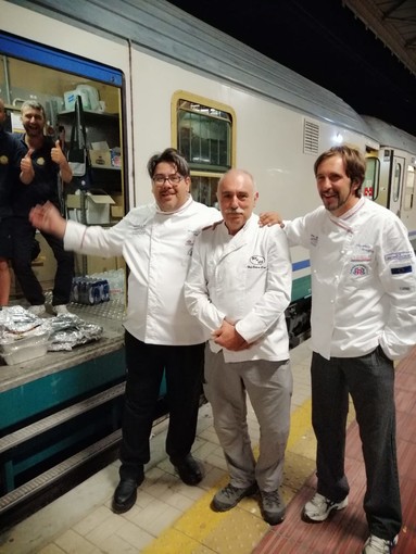 Gli chef liguri donano la colazione al "Treno Bianco" per Lourdes (FOTO)