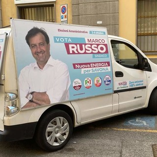 Elezioni Savona, il camion pubblicitario di Russo parcheggiato nei posti per i disabili. L'affondo di Schirru: "Quando dalle parole si passa ai fatti, per le sinistre iniziano sempre i problemi"