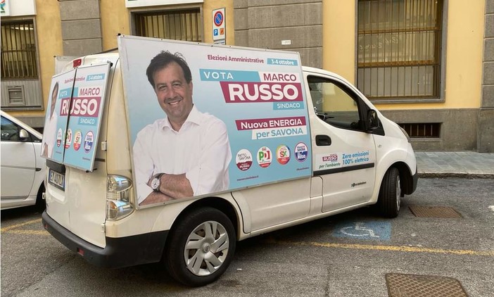 Elezioni Savona, il camion pubblicitario di Russo parcheggiato nei posti per i disabili. L'affondo di Schirru: "Quando dalle parole si passa ai fatti, per le sinistre iniziano sempre i problemi" Elezioni Savona, il camion pubblicitario di Russo parcheggiato nei posti per i disabili. L'affondo di Schirru: "Quando dalle parole si passa ai fatti, per le sinistre iniziano sempre i problemi"