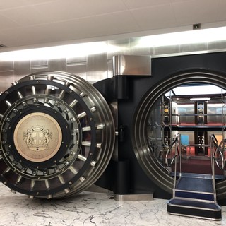 Extra profitti bancari, botta e risposta Toti-Fdi: "Prossimo passo la patrimoniale", "Manovra sociale"