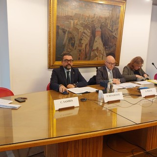 Area di Crisi Complessa del savonese, finanziati ulteriori 6.2 milioni di euro: 220 i potenziali posti di lavoro (FOTO e VIDEO) Area di Crisi Complessa del savonese, finanziati ulteriori 6.2 milioni di euro: 220 i potenziali posti di lavoro (FOTO e VIDEO)