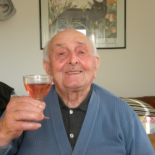 Sole, mare e buon cibo: la ricetta di salute di Cesare Novello, che ha spento cento candeline