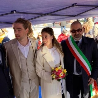Simona e Christophe finalmente sposi: Italia, Francia e States si incontrano a Borghetto (FOTO)