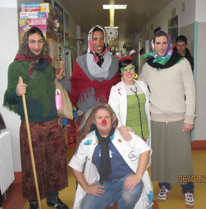 Savona: i biancoblù in visita nel reparto di pediatria
