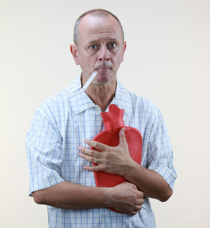 Albenga, si ride al Teatro Ambra con Carlo Denei in "Se c'è pubblico guarisco"