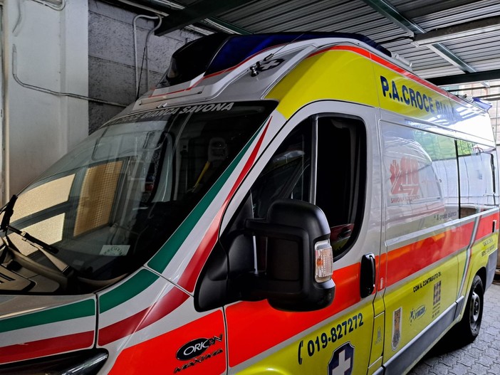 Apprezzamento a una ragazza, scoppia la zuffa,  due giovani al pronto soccorso