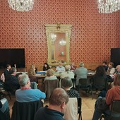 Savona, il porta a porta nella Consulta per la casa. Uppi: "Se qualcuno inciampa in un mastello, chi è responsabile?"