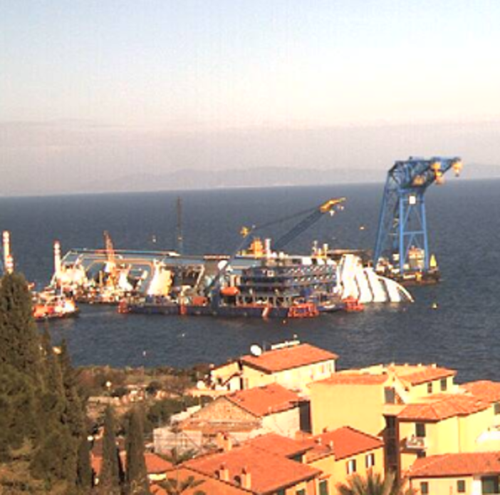Come Volevasi Dimostrare: 100 milioni di dollari in più per rimuovere Costa Concordia Come Volevasi Dimostrare: 100 milioni di dollari in più per rimuovere Costa Concordia