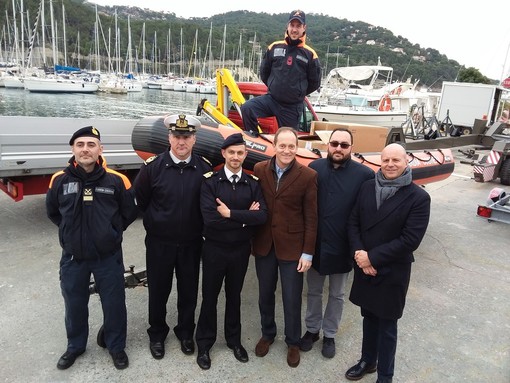 Sinergia fra i comuni di Laigueglia e di Andora per l’acquisto di un gommone per la delegazione di spiaggia di Andora Sinergia fra i comuni di Laigueglia e di Andora per l’acquisto di un gommone per la delegazione di spiaggia di Andora