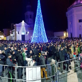 Loano, numeri da record per il Capodanno in piazza e lo spettacolo pirotecnico