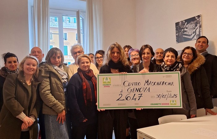Consegnati i fondi raccolti dalle donne Coldiretti Liguria al centro antiviolenza Mascherona Consegnati i fondi raccolti dalle donne Coldiretti Liguria al centro antiviolenza Mascherona