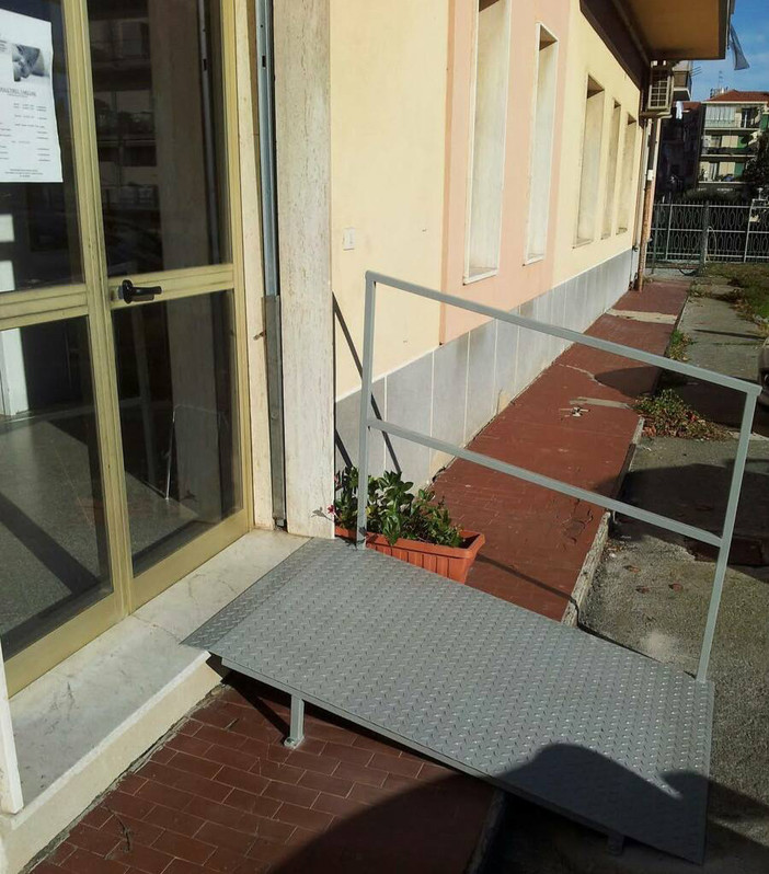 A rischio chiusura lo storico Consultorio di Valleggia? Il sindaco: "Asl2 mi ha spiegato che stanno cercando di mantenere inalterati i servizi" A rischio chiusura lo storico Consultorio di Valleggia? Il sindaco: "Asl2 mi ha spiegato che stanno cercando di mantenere inalterati i servizi"