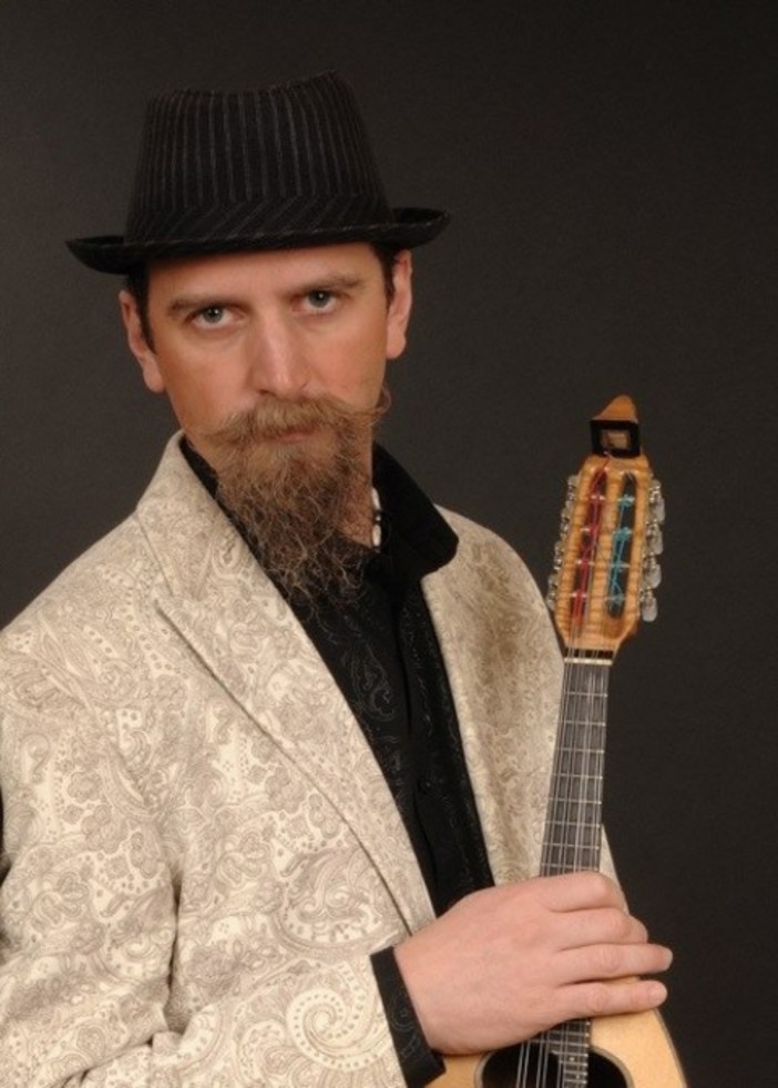 Quiliano: dialoghi sonori tra mandolino e chitarra con Carlo Aonzo e Roberto Margaritella Quiliano: dialoghi sonori tra mandolino e chitarra con Carlo Aonzo e Roberto Margaritella