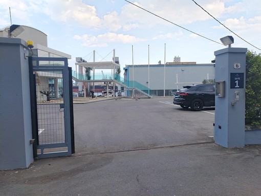 Infortunio sul lavoro a Savona: operaio cade da una impalcatura, trasportato al Santa Corona
