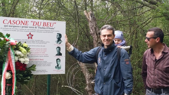 Celebrata a Testico al “Casone du Beu” di Felice Cascione la festa della Liberazione Celebrata a Testico al “Casone du Beu” di Felice Cascione la festa della Liberazione