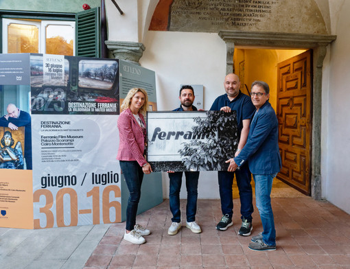 Cairo, l'azienda Quidam dona al comune sei opere fotografiche dell’artista valbormidese Matteo Musetti Cairo, l'azienda Quidam dona al comune sei opere fotografiche dell’artista valbormidese Matteo Musetti