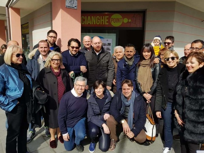 Ad Albenga arriva il "GeroPoint", lo spazio elettorale di Calleri Ad Albenga arriva il "GeroPoint", lo spazio elettorale di Calleri