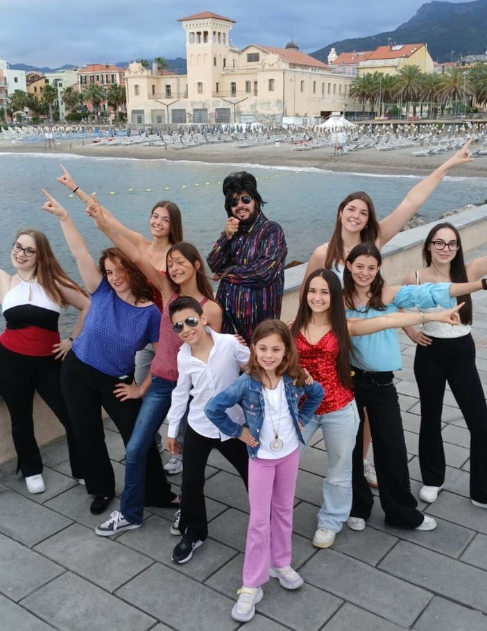 Loano, un tuffo nella disco music con l'Accademia Modern Jazz Dance Loano, un tuffo nella disco music con l'Accademia Modern Jazz Dance