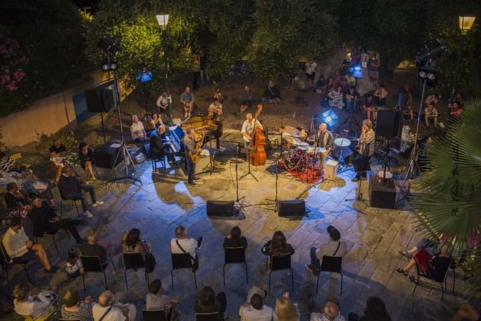 A luglio torna la rassegna musicale "AlbisJazz" A luglio torna la rassegna musicale "AlbisJazz"