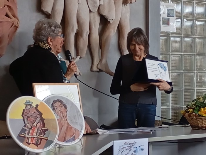 Borgio Verezzi, sala consiliare gremita per la consegna del "PremioDonna25" alla teologa Antonietta Potente