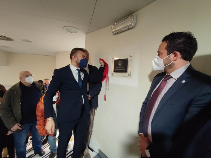 Regione, scoperta la targa con l'intitolazione dell'aula consiliare a Sandro Pertini (FOTO) Regione, scoperta la targa con l'intitolazione dell'aula consiliare a Sandro Pertini (FOTO)