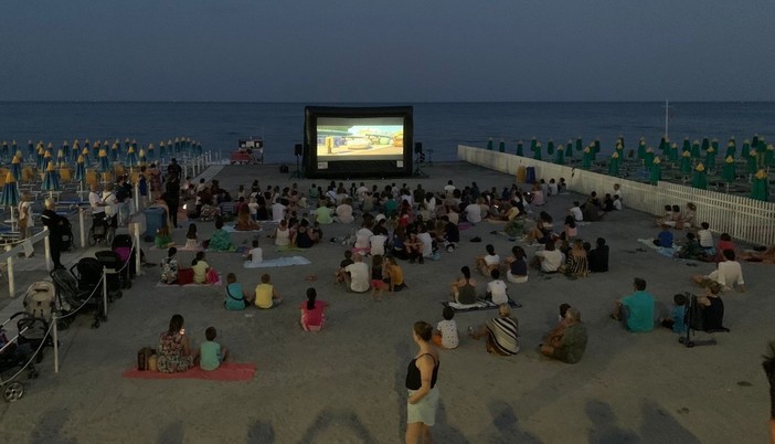 Loano, il &quot;Cinema in spiaggia&quot; ai Bagni Lampara prosegue con &quot;Megamind&quot;