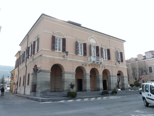Carcare, si dimette il consigliere Alberto Castellano: subentra Stefania Berretta Carcare, si dimette il consigliere Alberto Castellano: subentra Stefania Berretta