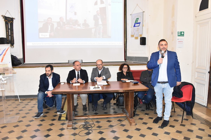 Il Pd sulla sanità: "Fughe fuori per 52 milioni e 90mila liguri rinunciano a curarsi" (VIDEO)