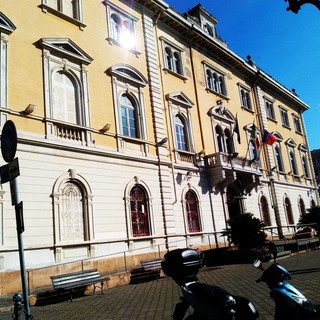 Alassio su dehors e suolo pubblico: il nuovo regolamento guarda all'emergenza Covid-19