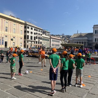 "Crescere Bene", in piazza De Ferrari la giornata conclusiva tra gioco ed educazione ambientale (Video e Foto)