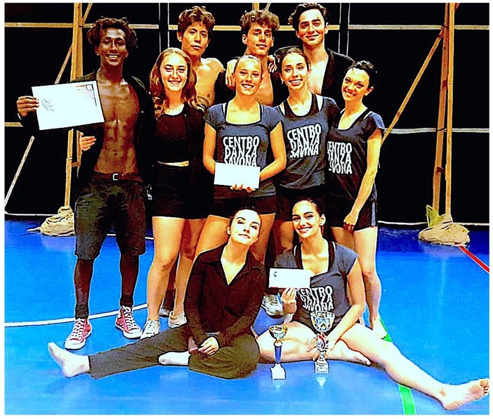 "Pioggia di premi" a Chiavari per giovanissimi danzatori savonesi "Pioggia di premi" a Chiavari per giovanissimi danzatori savonesi