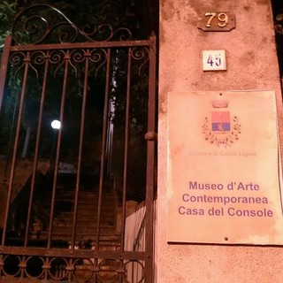 L'arte si "manifesta" a Calice Ligure: una mostra particolare e originale
