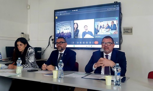 “Camminare per testimoniare la verità. Neanche la paura fermerà i nostri passi”: convegno sulla legalità al Falcone di Loano