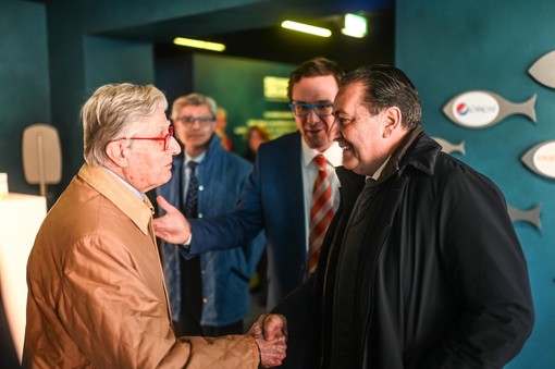 Parata di “stelle” alla Charity Dinner per la Gigi Ghirotti: a Fefé De Giorgi  il premio “Un Cuore da Leone – Gian Luigi Corti”